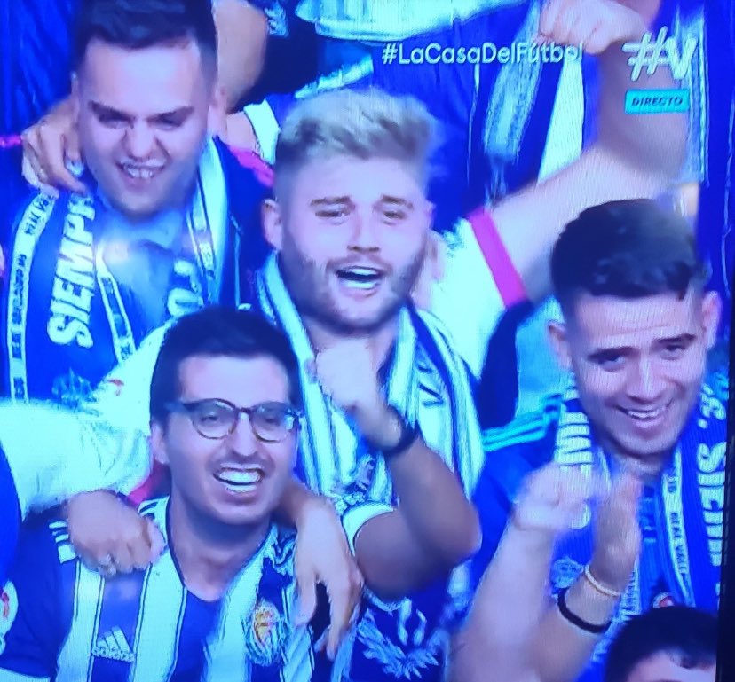 Un sentimiento, no trates de entenderlo💜🤍💜