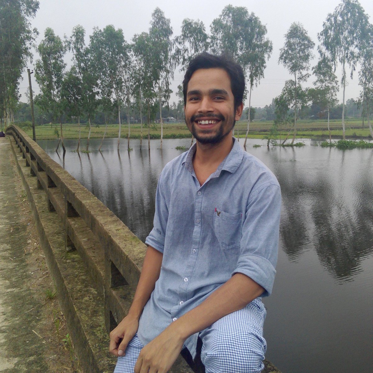 iAm1Shawon's tweet photo. Smile is the reflection of mind...
To live a wonderful life you’ve to smile...
#HappySmiling
✌️😀✌️ https://t.co/X9iLn0ktHa