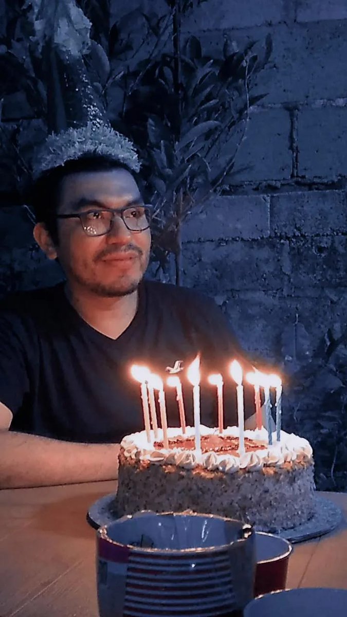 gealeon's tweet photo. Después de está comelona quien sabe que me despierte temprano mañana para ir a trabajar jajajaaja bienvenidos tleintaocho 🎉🎂🥳🎊🎈 https://t.co/hw9OfKqSR4