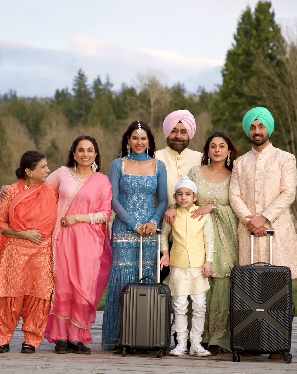 HonslaRakh Veere 👶🏽 ENJOY WITH YOUR FAMILY FOLKS 👩🏻\u200d🍼👨🏻\u200d🍼🍿🍿 1.  Meri Nikki Jaee Gal Fer Mann Hee Lai Ena Ne 😂 2. Kand Tap Jaee Sweety 🤣  3. Sonam Na Hass Yaar, image size:953x1200