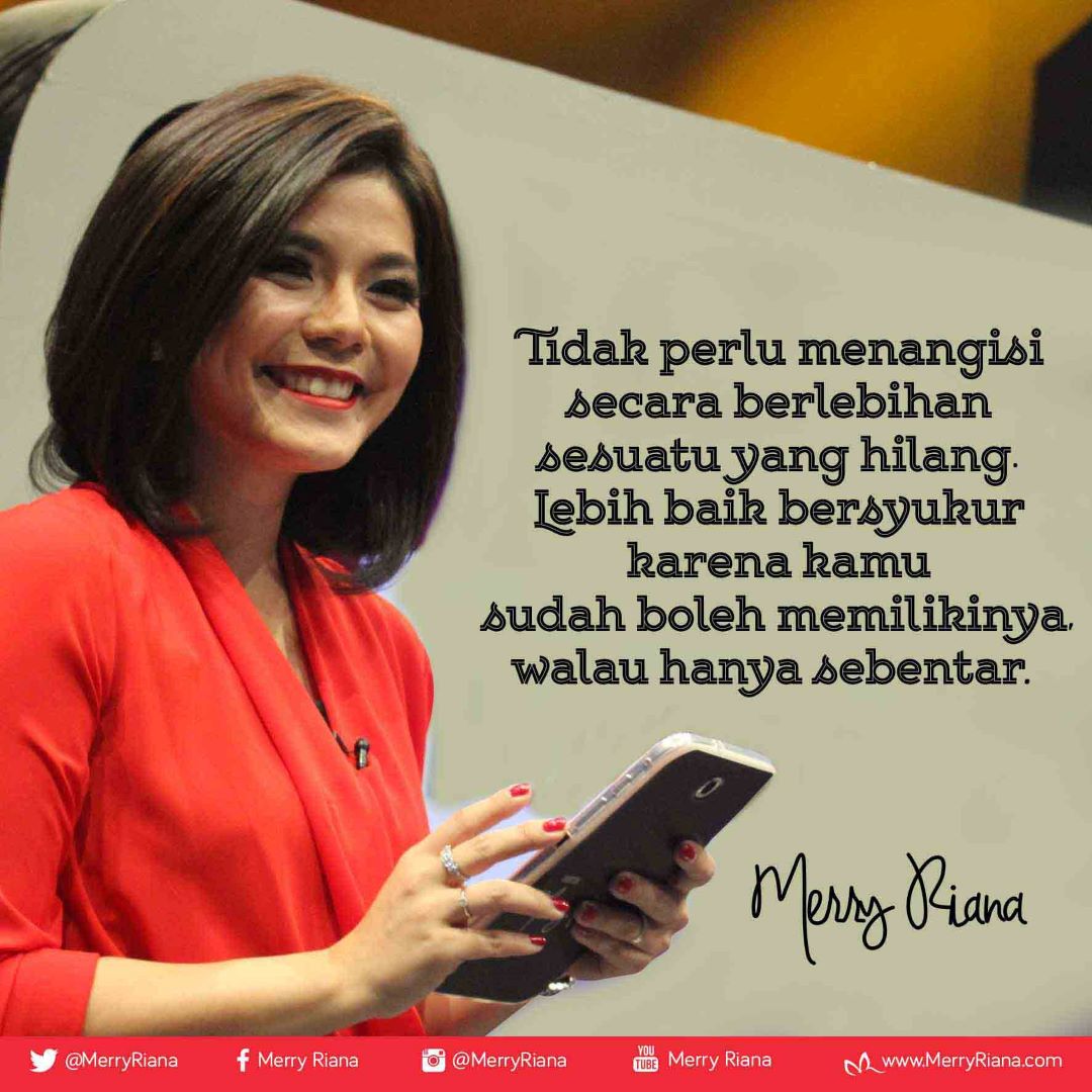 MerryRiana's tweet photo. Tidak perlu menangisi secara berlebihan sesuatu yang hilang lebih baik bersyukur karena kamu sudah boleh memilikinya walau hanya sebentar.

Sudahkah kamu bersyukur hari ini?
Acung jempolnya di kolom KOMENTAR ya :)

#MerryRiana #Motivasi #Inspirasi https://t.co/5x6mEjAZoC