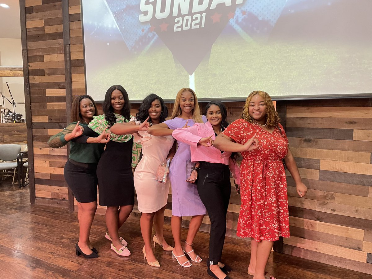 The Alpha Psi Chapter was awarded Greek Organization of the Year. This award was a symbol of our leadership and service to the community and on Tennessee State University Campus.
We want to thank Friendship Church: City of Grace and Pastor Stevenson for this award.💕💚