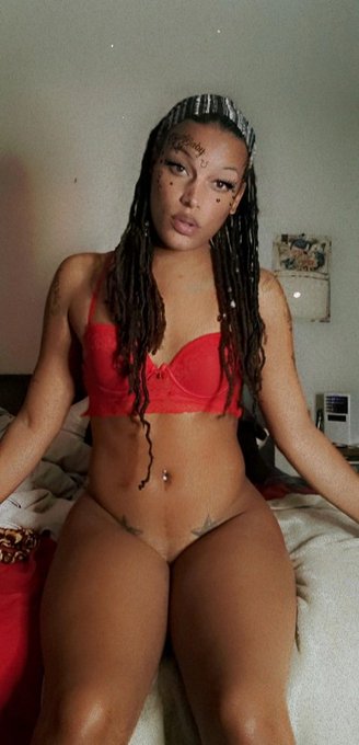 I wish I was #NickiMinaj thick 😩 https://t.co/d6GCC0vAVK<a href="/tag/nickiminaj"class="tags">#NickiMinaj</a>