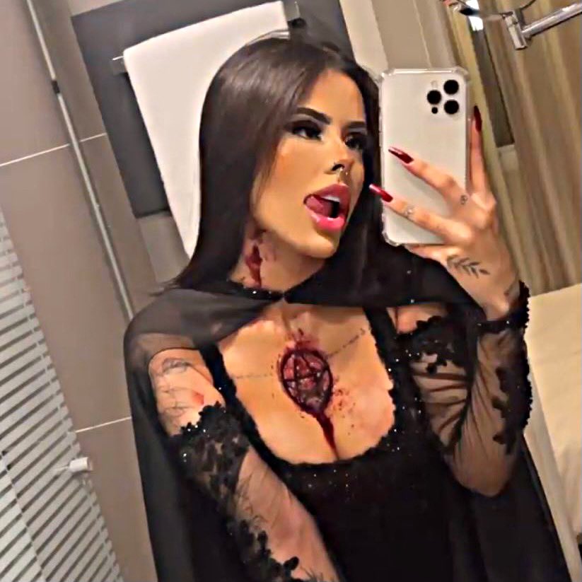 AccessMah's tweet photo. Fiz alguns icons pra vocês com fotos/prints da festa de hoje! Amanhã trago mais 💕🎃
#HalloweenDaGossipNoInsta https://t.co/6KB1f1CGQY