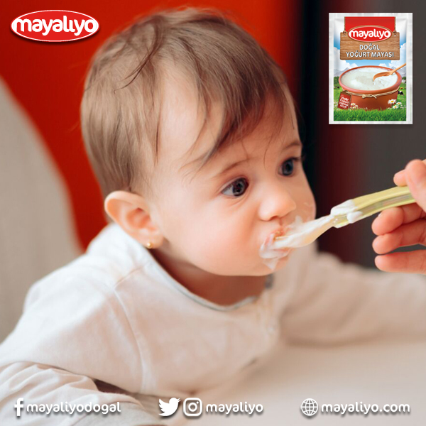 Bebek gelişim uzmanları ek gıdaya geçiş sürecinin temel yiyeceği olarak bebeklerin fiziksel ve zihinsel gelişiminde önemli bir katkı yaratan doğal yoğurdun tercih edilmesi gerektiği konusunda tavsiyelerde bulunuyor! #mayalıyo #doğal #yoğurt #maya #sağlık #lezzet #bebek #beslenme