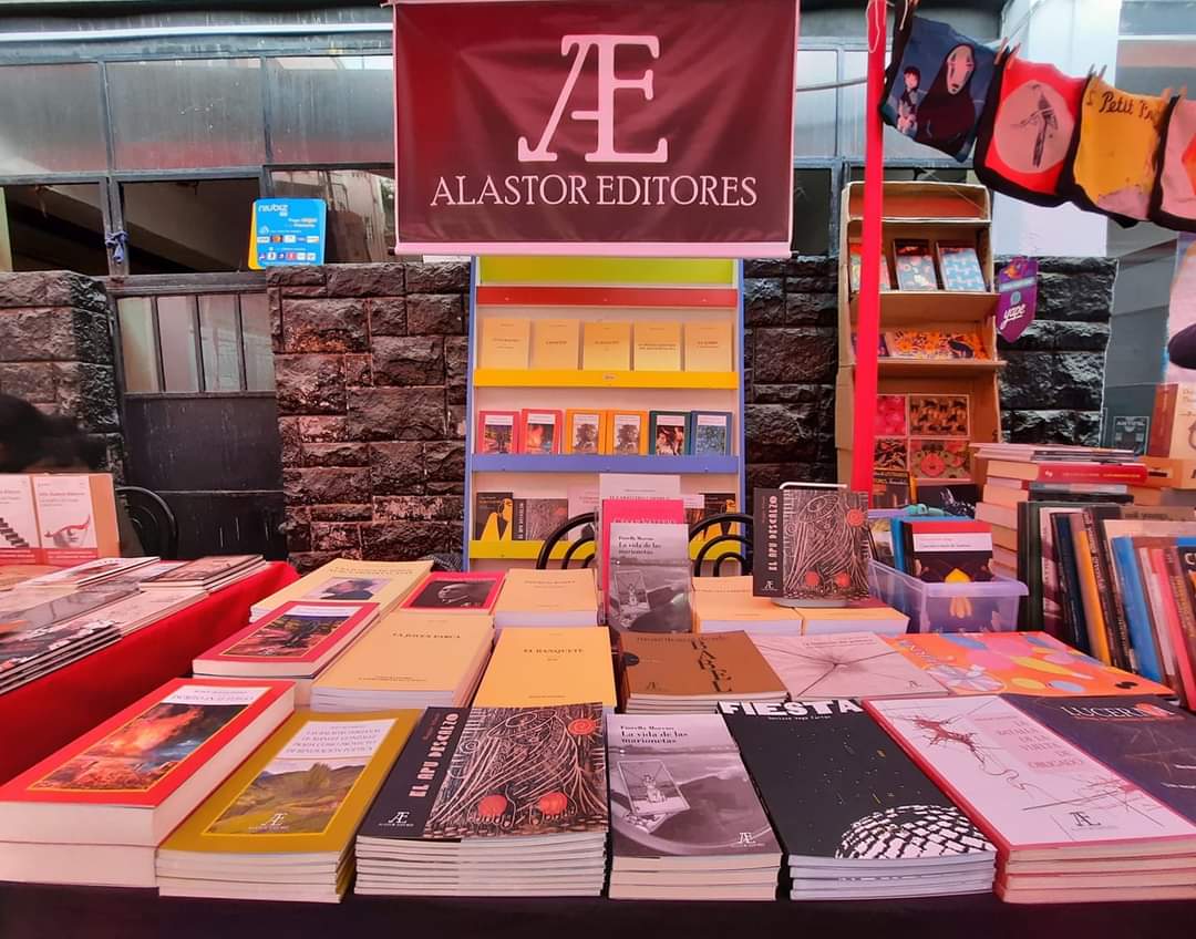 AlastorEditores's tweet photo. Concluyó la @AntifilOficial y no nos queda más que agradecer a los organizadores, a los autores y autoras del sello por la confianza y a los lectores y lectoras que visitaron nuestro stand. En los próximos días anunciaremos nuestras nuevas publicaciones.
#AlastorEditores #Antifil https://t.co/rBNWoK5Lp3