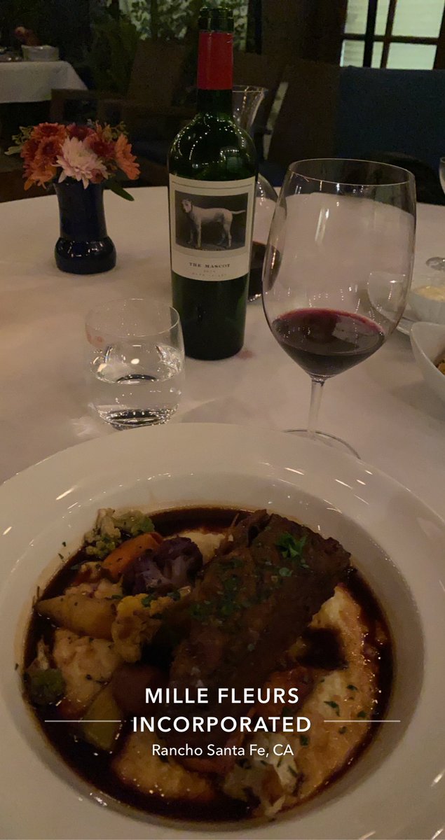 TinaYates's tweet photo. Life is good!! 🥰 https://t.co/i5H9GzRxIG