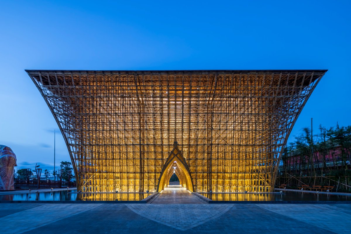 VTNArchitects's tweet photo. Welcome Center - Grand World Phu Quoc
Location: Phu Quoc, Vietnam
GFA: 1460m2
Photo: Hiroyuki Oki
#vtnarchitects
#votrongnghiaarchitects
#Welcomecenter
#grandworldphuquoc
#vinpearl
#bamboobuilding
#PhuQuocUnitedCenter https://t.co/CeFagptu1o