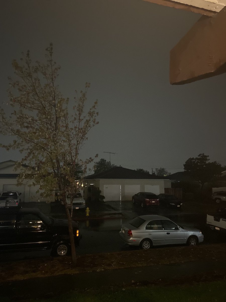 Robby_Hadley's tweet photo. ⁦@nbcbayarea⁩ San Jose Berryessa outside my door #bayareaweather https://t.co/R5GFqWZyZK