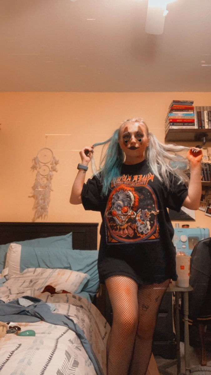 badwitchbitch99's tweet photo. 🕸🕷🔪🪦 ha ha ha fuck you🪦🔪🕷🕸 https://t.co/1gWXUtT3D4