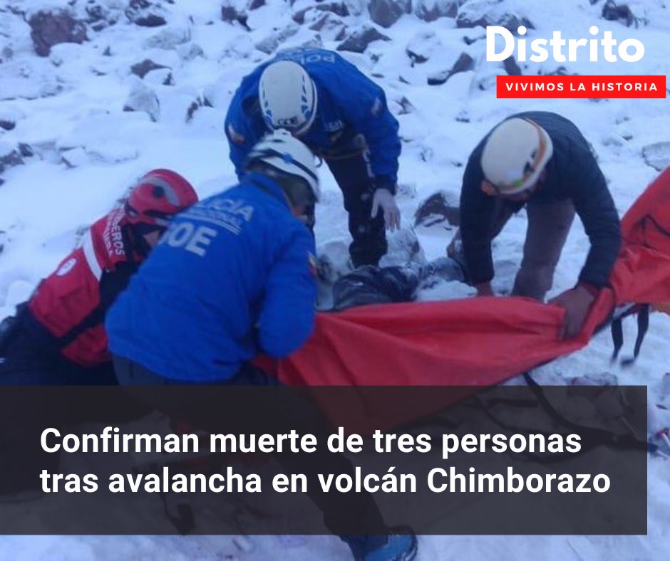DistritoEc's tweet photo. ⭕️ ATENCIÓN
Tras una ardua búsqueda de la #Policía y grupos de rescate, 10 personas fueron rescatadas tras avalancha en el volcán #Chimborazo, mientras se confirmó el fallecimiento de otras tres.
#DistritoEC
#Noticias
#Ecuador
#Viral https://t.co/8yaIEBsc2R
