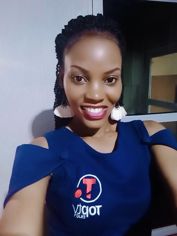 DRehemah's tweet photo. The smiles i wake up with after knowing that @LFC thumped Manchester utd 5-0 at Old Trafford 

#MANLIV 
#Sport
#OLSCU https://t.co/znZNe1IrtU