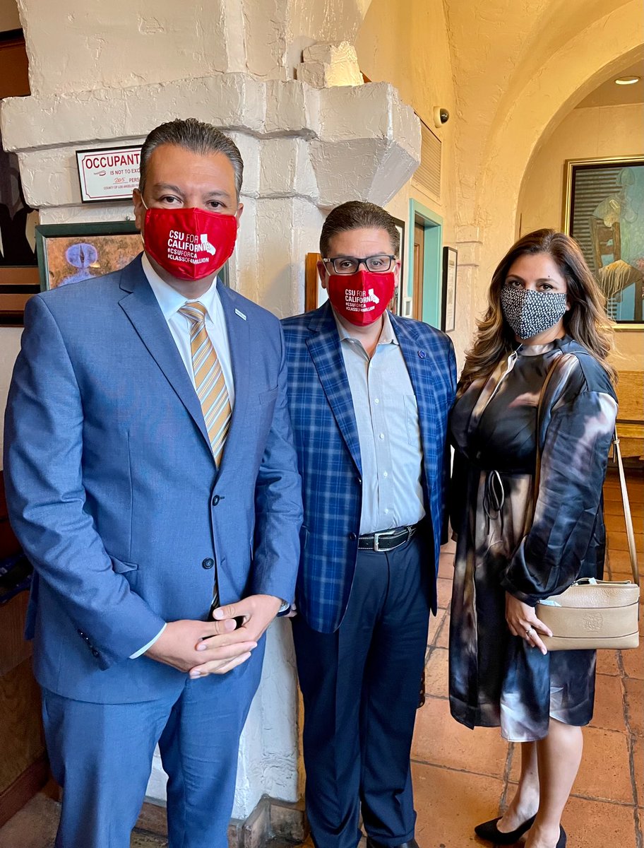 JosephICastro's tweet photo. Thank you @SenAlexPadilla for your unwavering support of @calstate! I was also pleased to meet your wife, Angela, who is a graduate of @csunorthridge and a powerful advocate for mental health services. https://t.co/msINKejRUT