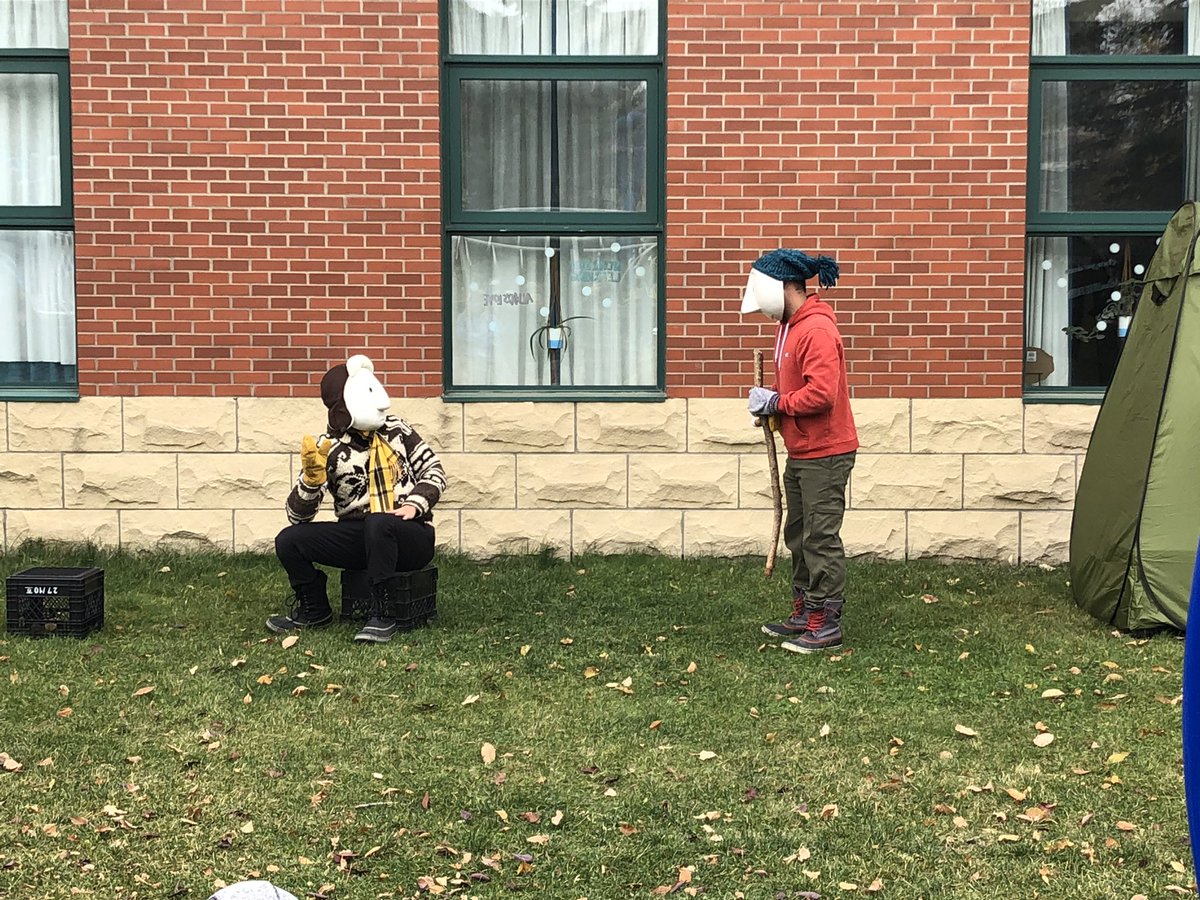 OLOL_CCSD's tweet photo. @OLOL_CCSD enjoyed an outdoor performance called “Hello Friend” @QuestCalgary Thank you for coming out and sharing with us your talents as well as a story about resilience, imagination and friendship! https://t.co/gO7Ir8r2bT