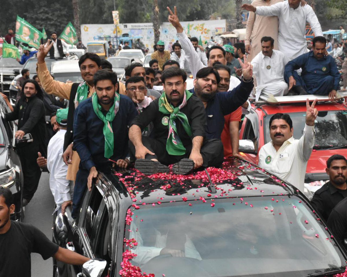 khawaja_munna's tweet photo. اجتجاجی ریلی کی قیادت فخر فیصل آباد رانا احمد شہریار خاں کرتے ہوئے    شیراں دے یار شیراں دے نال https://t.co/bxPj09UtVO