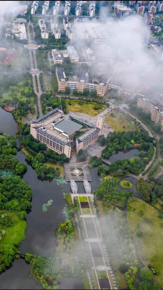 Happy 63'th birthday, #FZU❤❤❤

#福州大學六十三週年校慶
#福州大学六十三周年校庆