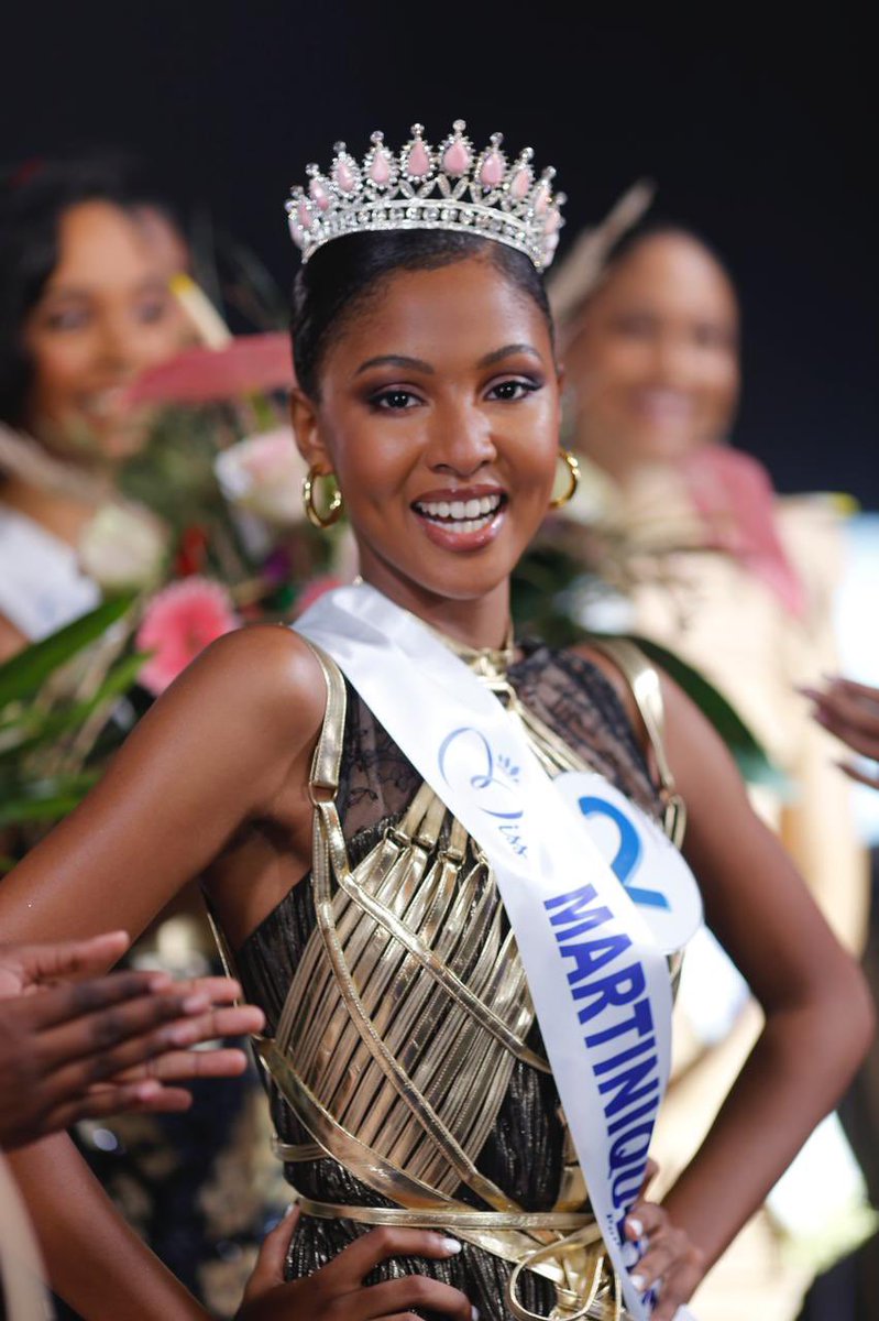 MissFrance's tweet photo. Félicitations à Floriane Bascou élue Miss Martinique 2021 pour Miss France 2022 ! 

Elle est la dernière candidate régionale 2021 élue. 

Qui sera Miss France 2022 ? 👑 https://t.co/zJfWu490GN
