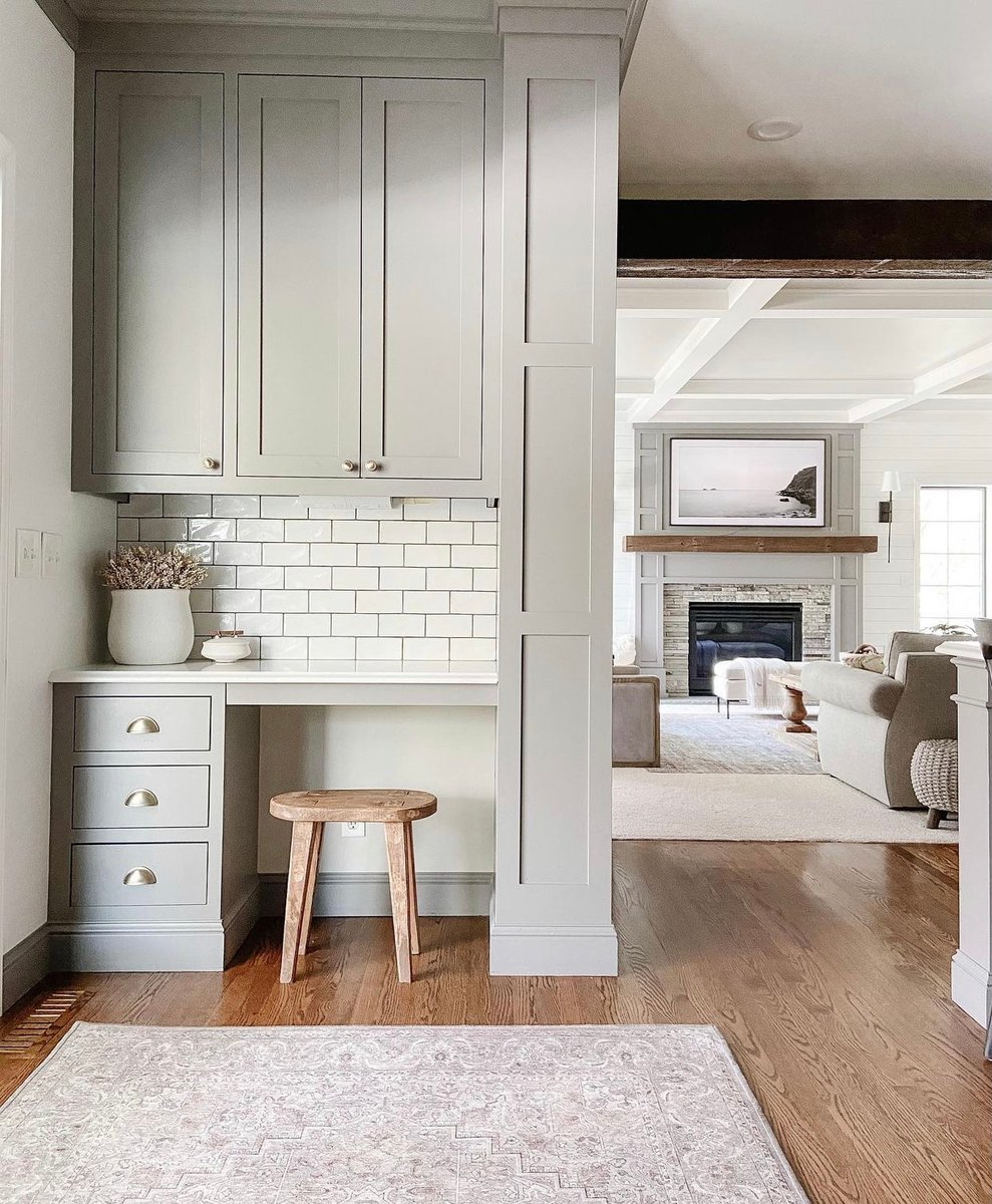 maygreyinterior's tweet photo. Space optimisation is essential in tight spaces, and enhancing bigger living areas. This stretch of wall has been transformed into a kitchenette desk for all the daily sundries, some storage and a pleasing place for the eye to settle! 💫
Design by @making_highview_home https://t.co/zxj2dWAHT1