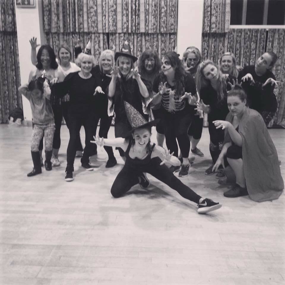 Fit_Steps's tweet photo. #FindAClass! 📍
As Halloween is this weekend, a lot our classes will be dressing up and getting into the spirit.. 👻
Definitly not just a fitness class - FitSteps is FUN too!
https://t.co/CxgEFI0qYG to find a class near you! 🗺️
#FitStepsFamily #HalloweenAtFitSteps #FitSteps https://t.co/x9L6BZjYTy