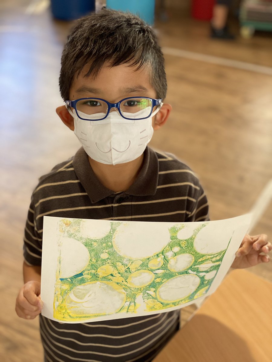 RCHKEYART's tweet photo. Exploring printmaking with #rchkpyp https://t.co/0EIeeXU1Yr