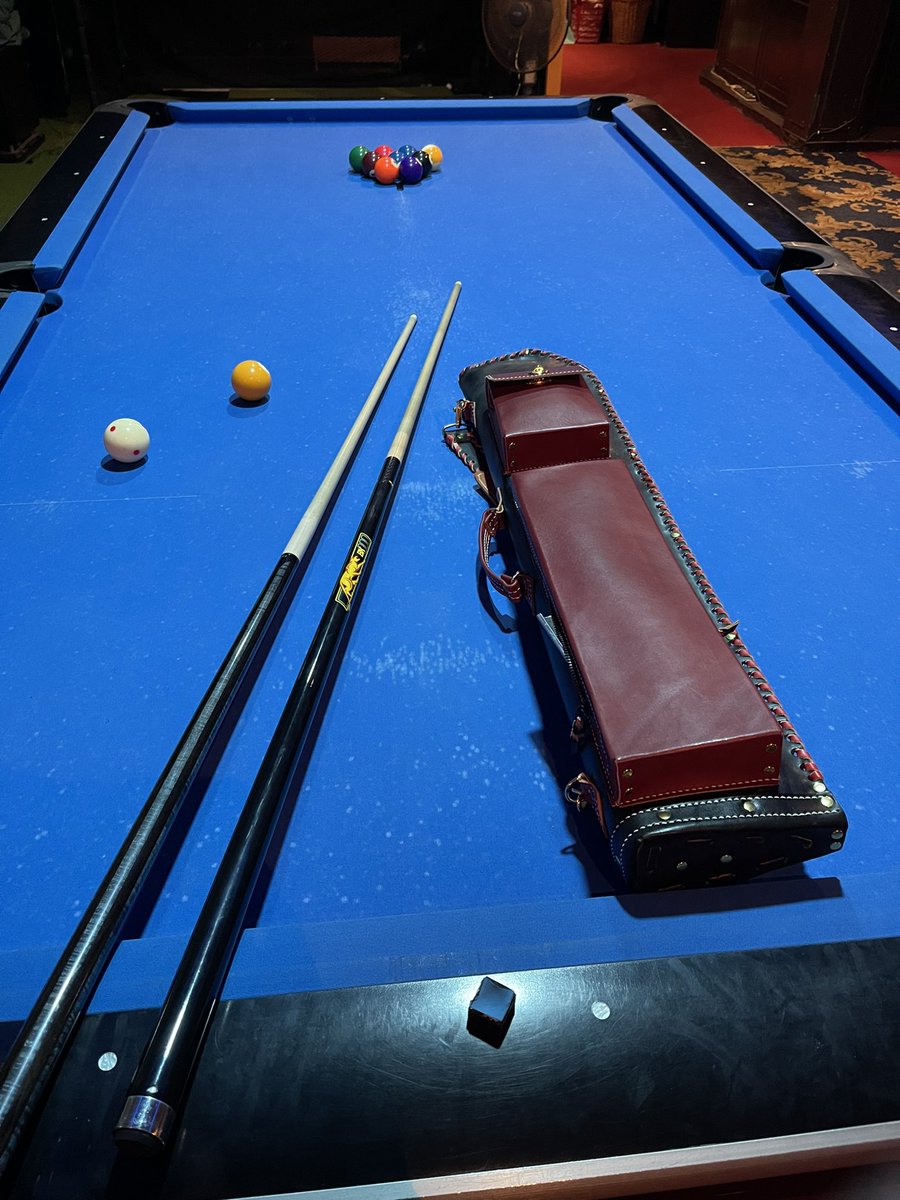 masakingchannel's tweet photo. Ticoケースが馴染んできた。
#青空系ビリヤードYouTuber
#まさキング
#billiard
#hustler
#poolmatch
#thailand
#bangkok
#野外ビリヤード https://t.co/4ZubmazE4w