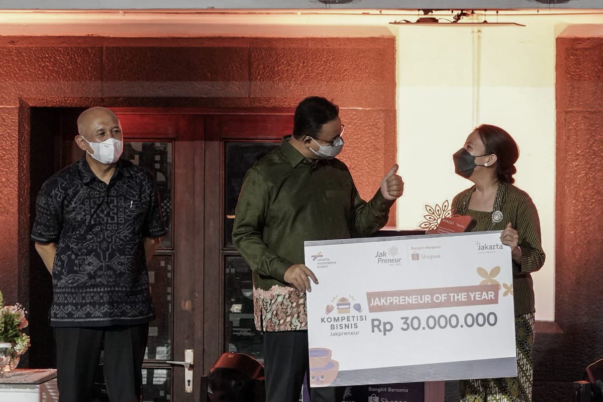 aniesbaswedan's tweet image. Alhamdulillah, janji kerja 200.000 wirausaha baru telah tercapai, bahkan terlampaui, berdasarkan data per 21 Oktober 2021, terdapat 281.812 peserta program Jakpreneur.
#Jakpreneur
#JakpreneurFest2021
facebook.com/10004419080090…