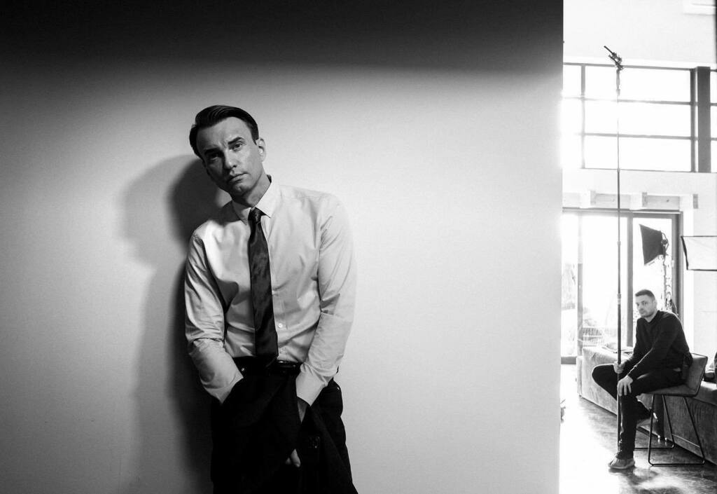 JMBirkholz's tweet photo. On set of „Suicide“ 
taken by the great Artem Hvozdkov @backstage_photographer

#onset🎥🎬 #suicidetheseries #suicide #movie #filming #cinema #actor #jeanmarcbirkholz #жанмаркбиркхольц ##актёр #blacknwhitephotography #setphotography #setphotographer https://t.co/4Xa3Dqiyhi https://t.co/NMgfarkBUy