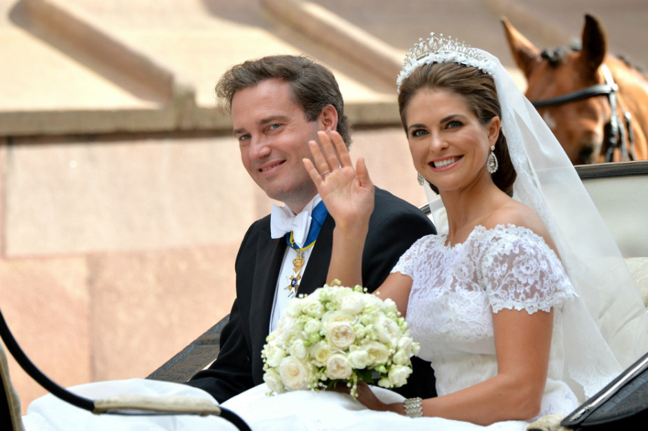 Как жениться на принцессе. Свадебное платье беатрис. Как жениться на принцессе. Принц эндрю свадьба. Свадьба евгении йоркской и джека бруксбэнка.