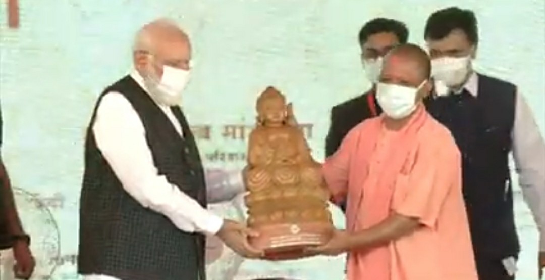 SirajPashabjp's tweet photo. Hon'ble Prime Minister Shri @narendramodi ji inaugrates nine medical colleges in Uttar Pradesh.
#PMAyushmanBharatHealthInfrastructureMission
#medicalcolleges
#Siddarthnagar
#UttarPradesh
#Inaugrates
@BJP4UP @blsanthosh @dushyanttgautam @Sunil_Deodhar @BJP4India @BJP4Karnataka https://t.co/JkL8hOrGG8
