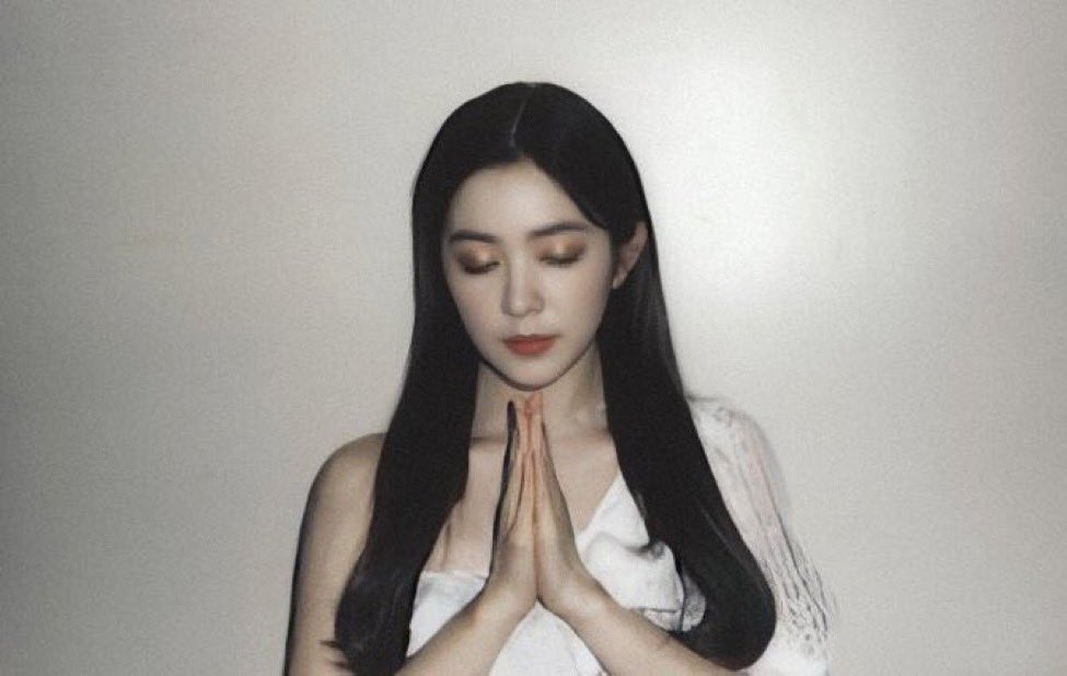 jiaercart's tweet photo. “someone bought you a cosmos album” cutie😁 https://t.co/Q43OfGFWtW