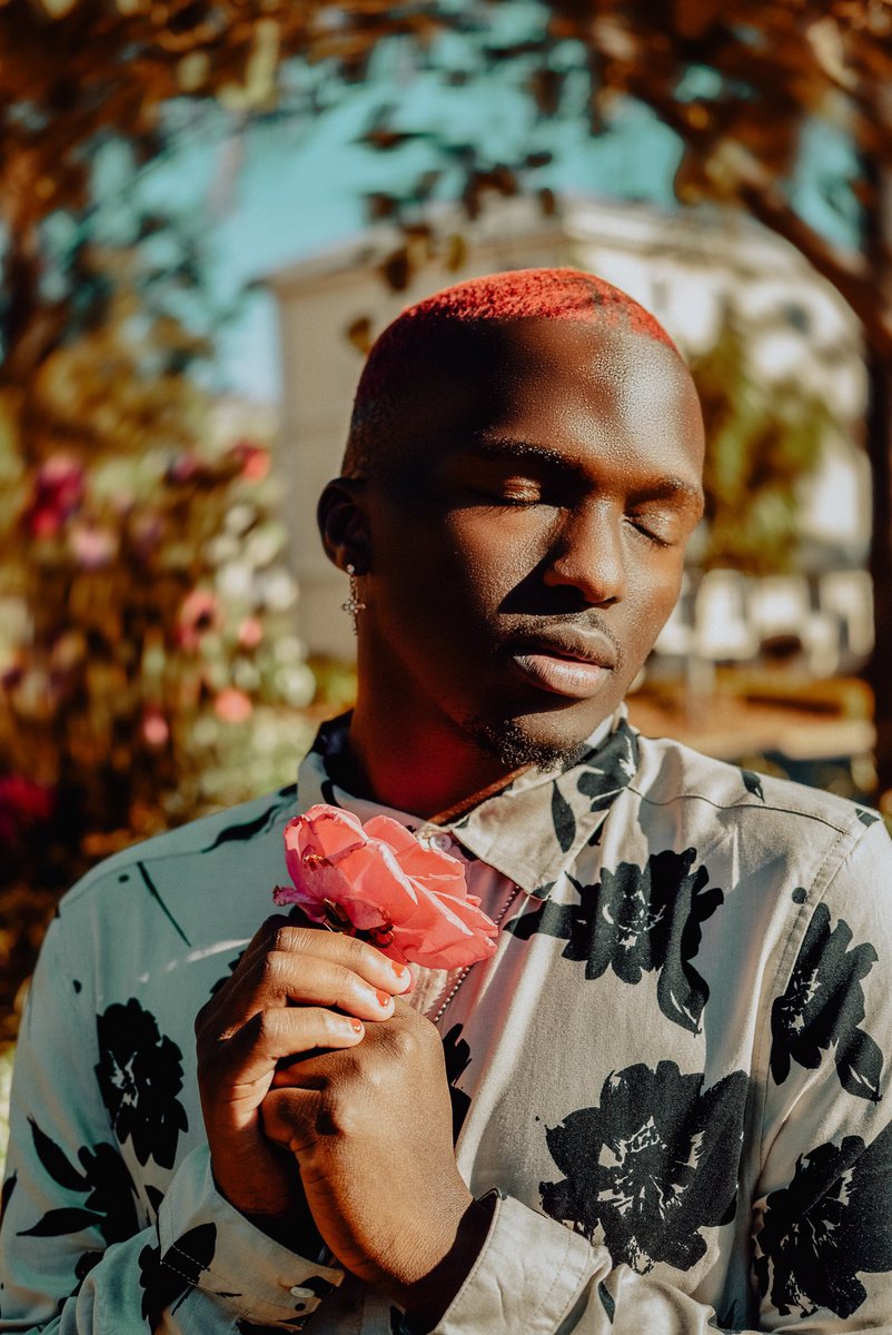 monD_Motadi's tweet photo. Plant me where they said I wouldn’t grow and watch me percolate through the surface.❤️🏳️‍🌈🏳️‍⚧️✊🏿

📸: @KupfuwaJeremy https://t.co/xFDyUsTWTE