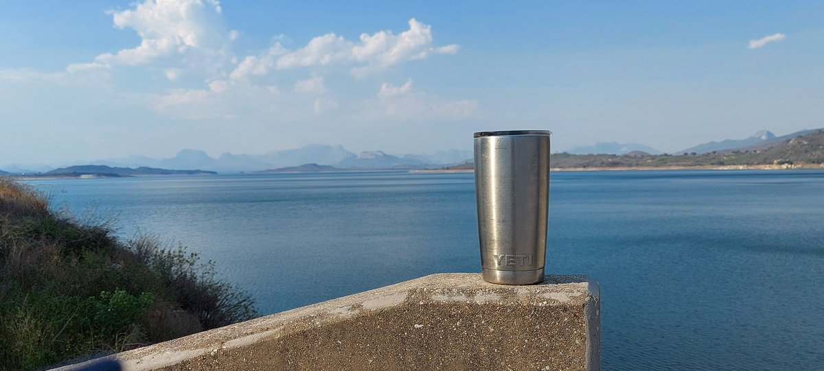 GloriossaC's tweet photo. When you farm, not much time for relaxing. Great thing about Zim you don't have to travel too far to just breathe and recharge. #OsborneDam #16ksfromhome #ZimParks have #Yeti will travel #SundayVibes #ZimFarmLife #100percentZim https://t.co/w3B8xOrvZM
