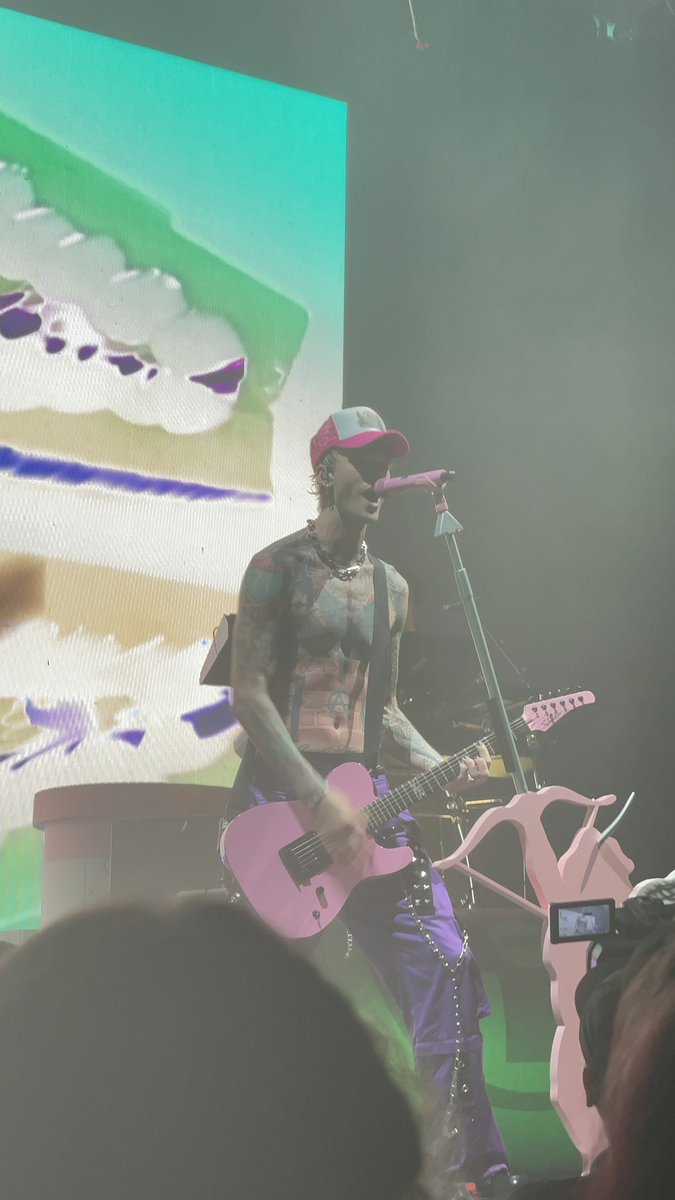 Sarah__Fox's tweet photo. Can’t believe I was that close to MGK.. best show ever 🤩 https://t.co/zjvsoODjtl
