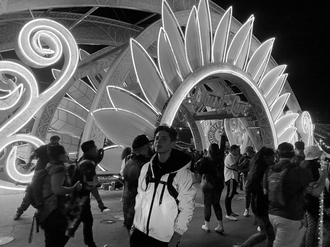 City of lights 💥 https://t.co/HZ1GqBEbjV