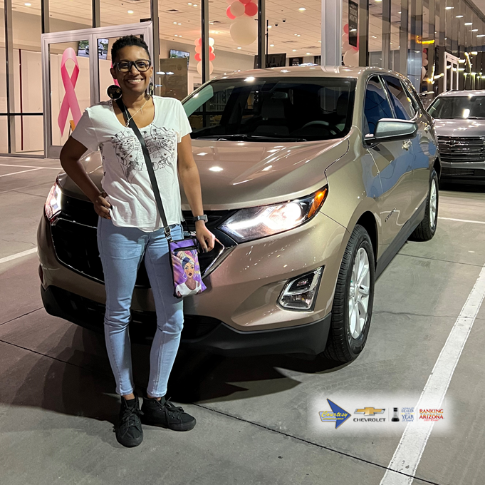 CourtesyChevCom's tweet photo. Congratulations happy π Danica on purchasing this beautiful 2018 #ChevroletEquinox, assisted by helpful Ruben Lopez. Interested in a great deal on a quality #CourtesyChevrolet vehicle? Call Ruben at 602-313-0884. #TheCourtesyWay #FindNewRoads #Equinox #Chevrolet #Ruben4aChevy https://t.co/aewTummIj2