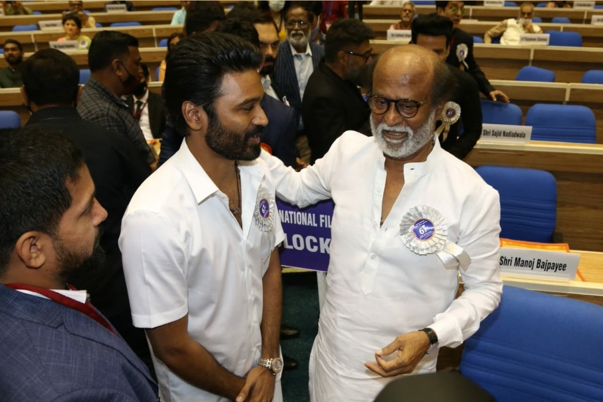 RIAZtheboss's tweet photo. #SuperstarRajinikanth with his family in Delhi to receive the #DadasahebPhalkeAward

@rajinikanth @OfficialLathaRK
@dhanushkraja @ash_r_dhanush
@soundaryaarajni
@VPSecretariat @ianuragthakur @Murugan_MoS #Yathra #Linga #Ved 

@V4umedia_ https://t.co/ccKnIgJDh9