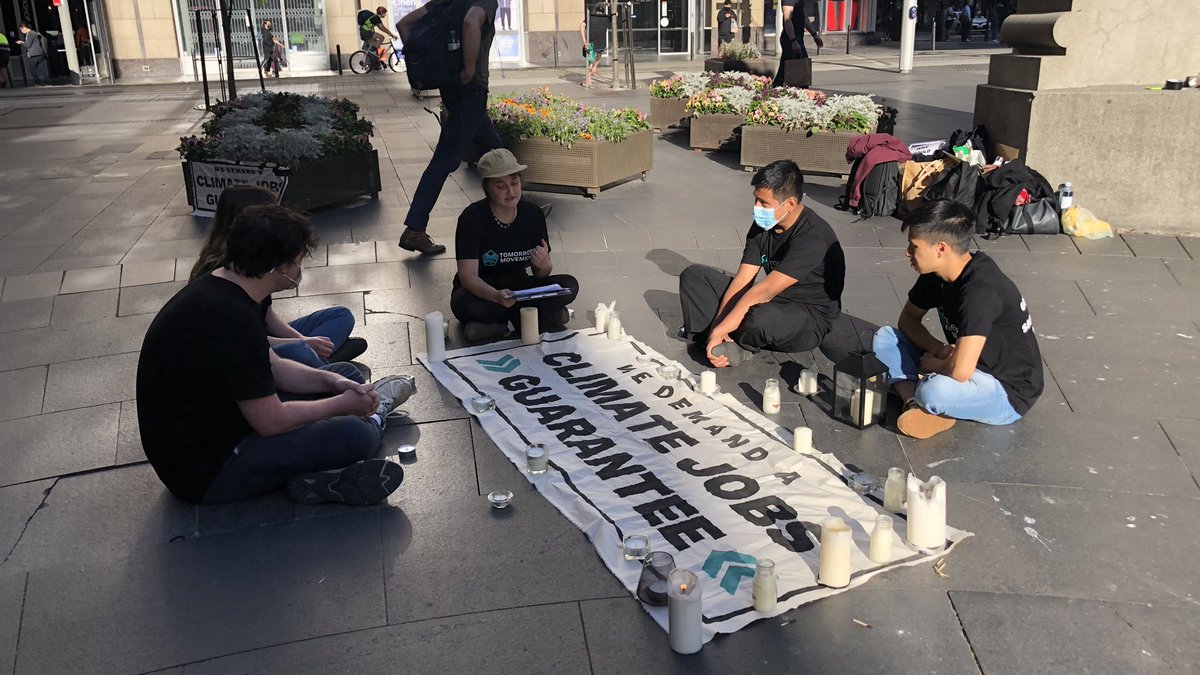 Solabis's tweet photo. Join these rad kids occupying the front of QVB for a teach-in on why we need #climatejobsnow as our political leaders continue to throw our generation under the bus #auspol #NetZero @tomorrowmvmt https://t.co/4KXhzBKaNu
