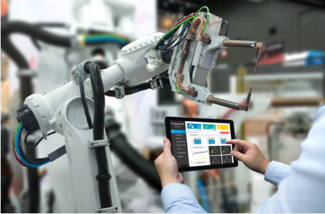 ActivRadio's tweet photo. [INDUSTRIE] ✅ "On attend des annonces positives" pour le secteur de l'industrie après une chute de plus de 10% dans le PIB sur les 20 dernières années. Déclaration du PDG de Siléane, Hervé Henry. 
➡️https://t.co/8I0IxWy3dn
 #France2030 #EmmanuelMacron #saintetienne #sileane https://t.co/qSzicnXK23