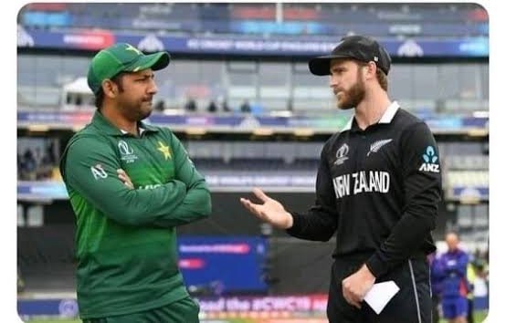 Skylar_wolf00's tweet photo. 🇵🇰: kitni security chahi  hai
🇳🇿: Larai Larai maaf kro Allah ka Ghar Saaf kro 
#pak_vs_News https://t.co/tXabKbynOO