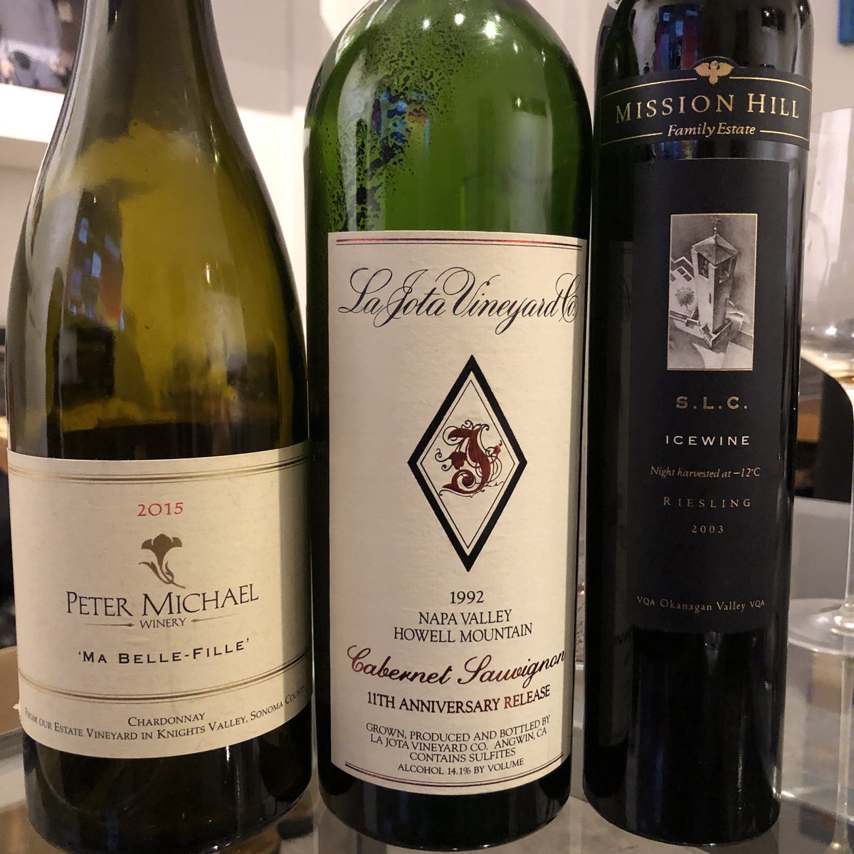 AffordCollector's tweet photo. #Warriors #DubNation #SocialWines #NapaValley #PeterMichael @PMWinery @nvwineandcigar @NapaVintners @LaJotaWines @WinesNapa @sonomavintners Warriors Social Visit: 2015 Peter Michael Ma Belle Fille Chardonnay, 1992 La Jota Howell Mtn Cabernet, 2003 Mission La mission Ice Wine https://t.co/c5yhJSibPo