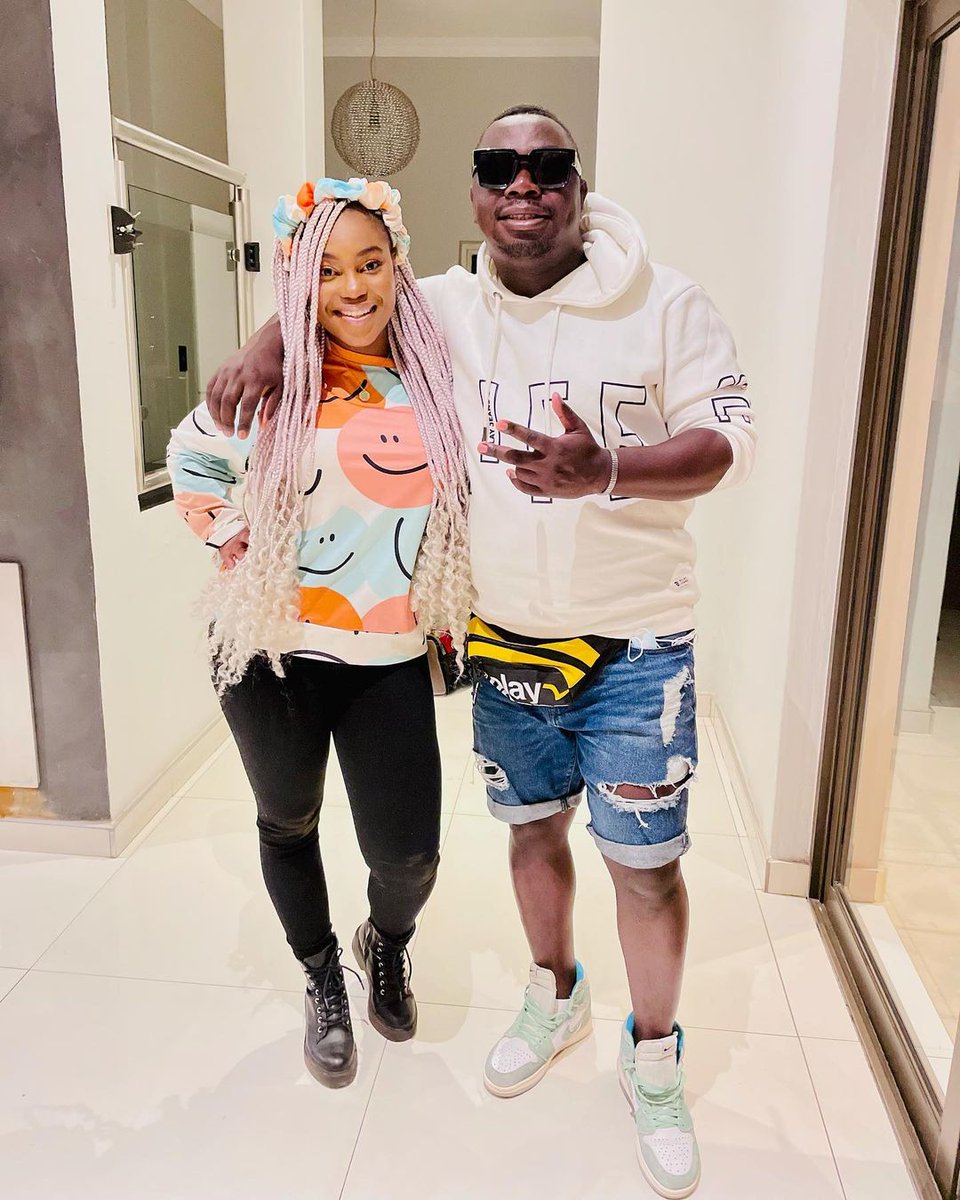 MrBrownSA_'s tweet photo. #Dithapelo feat. Nomcebo Zikode & @TamyMoyo Out Now. β₯οΈπ₯
#Isango : https://t.co/cnQ14rkAoD https://t.co/gjlTrcYPo3