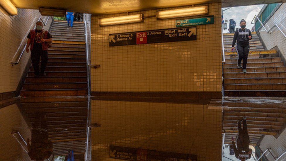 ClimateSt's tweet photo. .@igarape_org #RobertMuggah: "Cities have invested in laying down concrete and tarmac which is exacerbating the risk of flooding. It is not just about mapping precipitation and storm surges but also about understanding the built environment" @robmuggah
https://t.co/wHQmTf3mhu https://t.co/YQKk92aIwI
