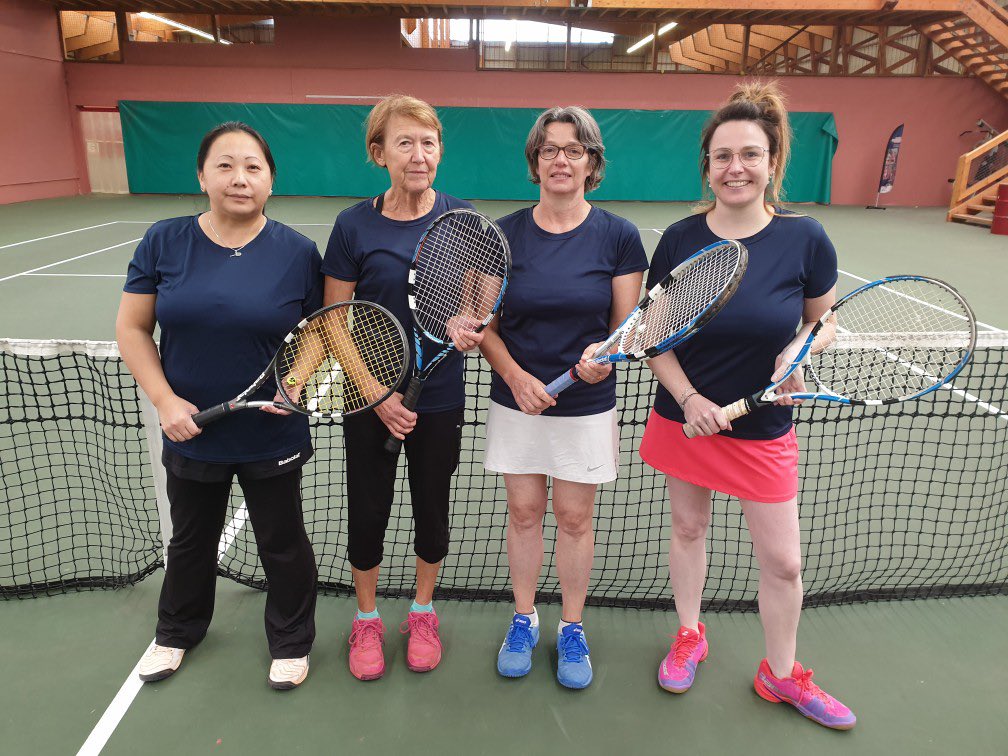 TcPondi's tweet photo. 🏆 Championnat Femmes 
🗓 1ère journée 

De très bons résultats ce week-end pour nos équipes femmes 👍🏼

Équipe 2 : ✅ 4/2 vs Tennis Club de Guidel (Pré-R)

Équipe 3 : ✅ 4/0 vs Tennis Club Auray (D2)

Équipe 4 : 🤝 2/2 vs Club de Tennis de Kervignac (D3)

Bravo mesdames 👏🏼👏🏼 https://t.co/qA5E75NK2r