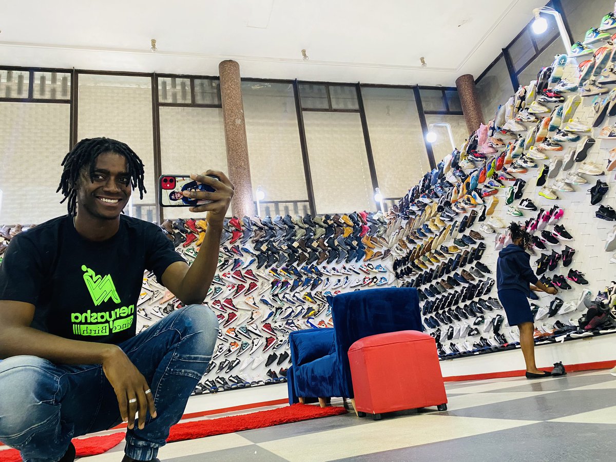 Axecure_sneaker's tweet photo. Good mng Fam
Ndotengesawo MaSneakers Cnr 1st st &amp; Samora st Harare CBD 

𝐅𝐨𝐫 𝐏𝐫𝐢𝐜𝐞𝐬👇𝐚𝐧𝐝 𝐏𝐢𝐜𝐭𝐮𝐫𝐞𝐬 𝐟𝐨𝐥𝐥𝐨𝐰 𝐭𝐡𝐢𝐬 𝐰𝐡𝐚𝐭𝐬𝐚𝐩𝐩 𝐜𝐚𝐭𝐚𝐥𝐨𝐠 𝐥𝐢𝐧𝐤
https://t.co/JSyp2CJQv4

Ndokumbirawo ma Retweets Enyu 👏🥺😃help me reach customers on your TL🙏❤️ https://t.co/3SSxVl6Mtp