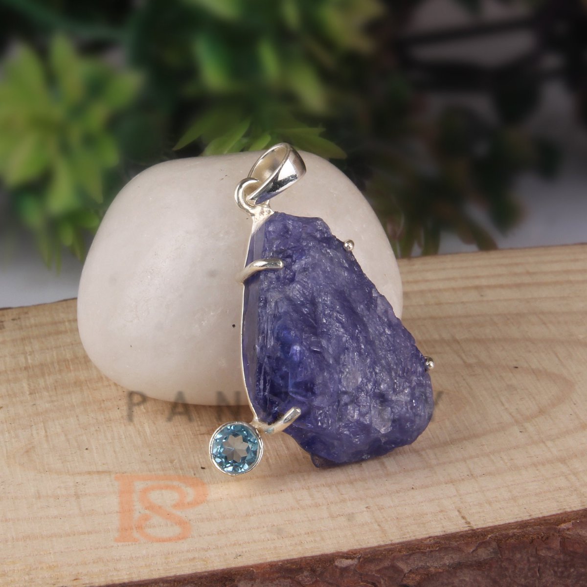 PanoplySilver's tweet photo. Tanzanite Pendent, Raw Tanzanite 925 Solid Silver Pendent, Genuine Tanzanite Jewelry, Unique Round cut Blue Topaz Pendent Gift For Women.
#Tanzanite #Pendent #RawStone #silverpendent #Genuine #BlueTopaz #forher 
https://t.co/cCa3zjRwUR https://t.co/nOmABlwK5p