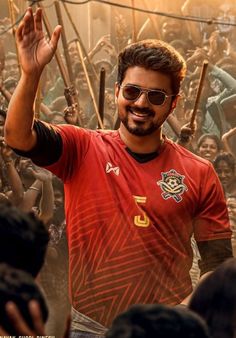 zaccollin2's tweet photo. #vijay #suriya #10yearsOf7amArivu #2YearsOfIndustryHitBigil #2YrsOfIndustryHitBigil #7AmArivu #beast #etharkkumthunindhavan #thalapathy #ThalapathyVijay #Thalapathy65 #thalapathy66 #Thalapathy67 #suriya40 #JaiBhimOnPrime #jaibhim #jaibhimfirstsingle #jaibhimtrailer #vaadivaasal https://t.co/eY6AoOu6Yh