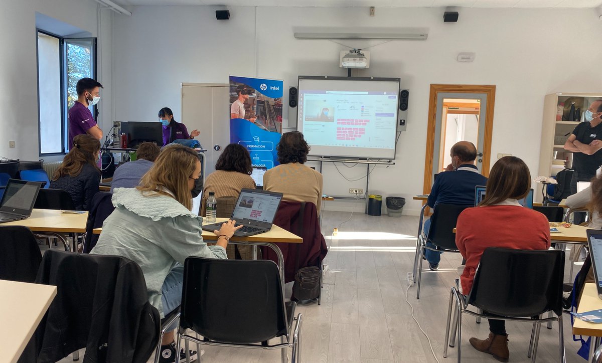 Área de educación Grupo Solutia tweet media