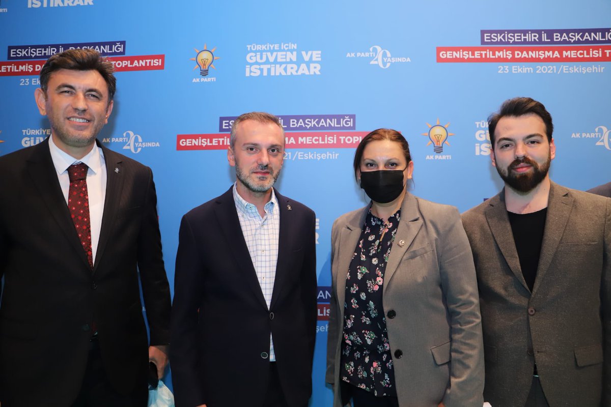ozlemunalir's tweet photo. Şehrimize teşrifiyle bizleri onurlandıran ,teşkilat olarak desteğini bizlerden esirgemeyen değerli Teşkilat başkanımız Erkan Kandemir’e teşekkürlerimi sunarım.@AKKADINGM @erkankandemir https://t.co/iMl2Hp1EDD