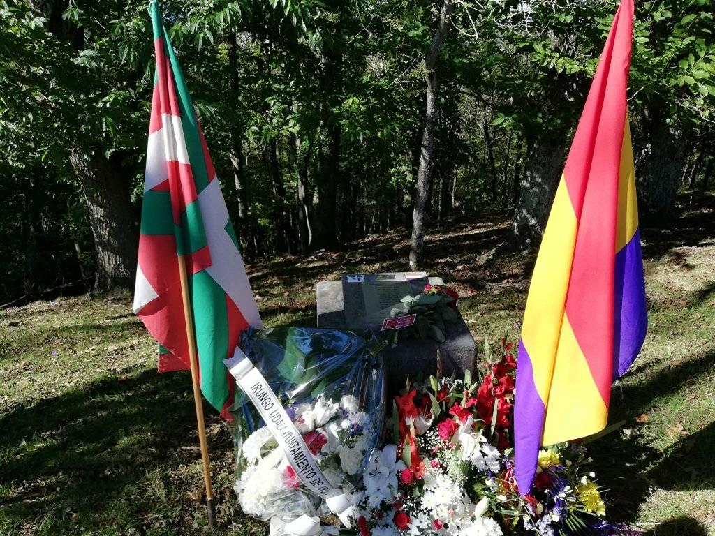 El futuro se construye desde la #memoria. Recordar para no olvidar. #Pikoketa 2021
Porque fueron somos, porque somos serán
 Izan zirelako gara, izan garelako izango dira 
❤️💛💜