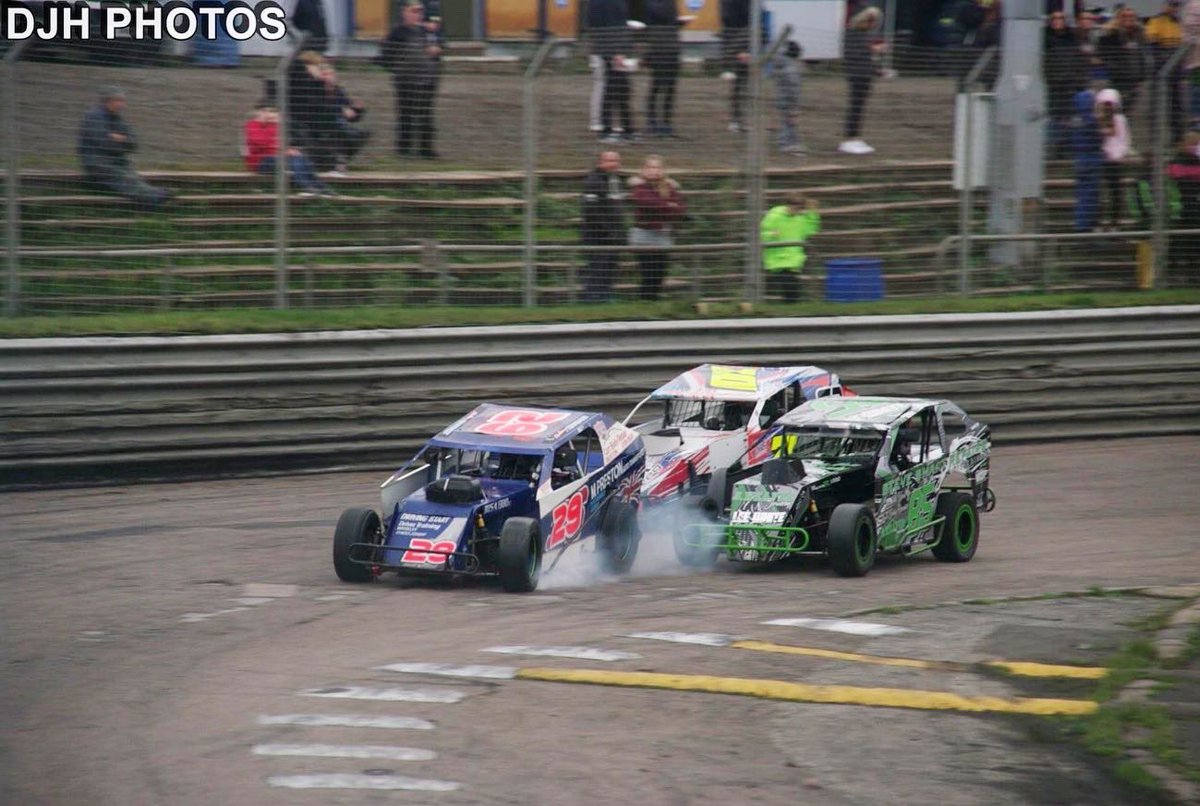 ModifiedsUk's tweet photo. Great nights racing at Birmingham what an fantastic track! Results… UK MODS
HEAT 1 888 85 180 70 29 257 43 00 
HEAT 2 885 180 100 70 888 43 00 257 
FINAL  180 85 885 70 888 29 43 100 00 94  @PRIWheels @djhphotos great photos @spedeworthtv @Spedeworth_MS #ukmodifieds #modlite https://t.co/0lCJ8uADJT